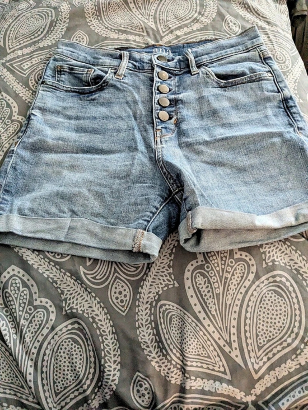 Sofia Jeans by Sofia Vergara Jean Shorts in Blue Size 8
